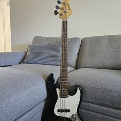 Davidson Bass Guitar And Amp 