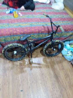 Like New Elite Destro BMX Bicycle