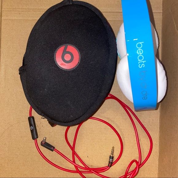 Beats By Dr. Dre Solo HD Light Blue w/ Case And Cord