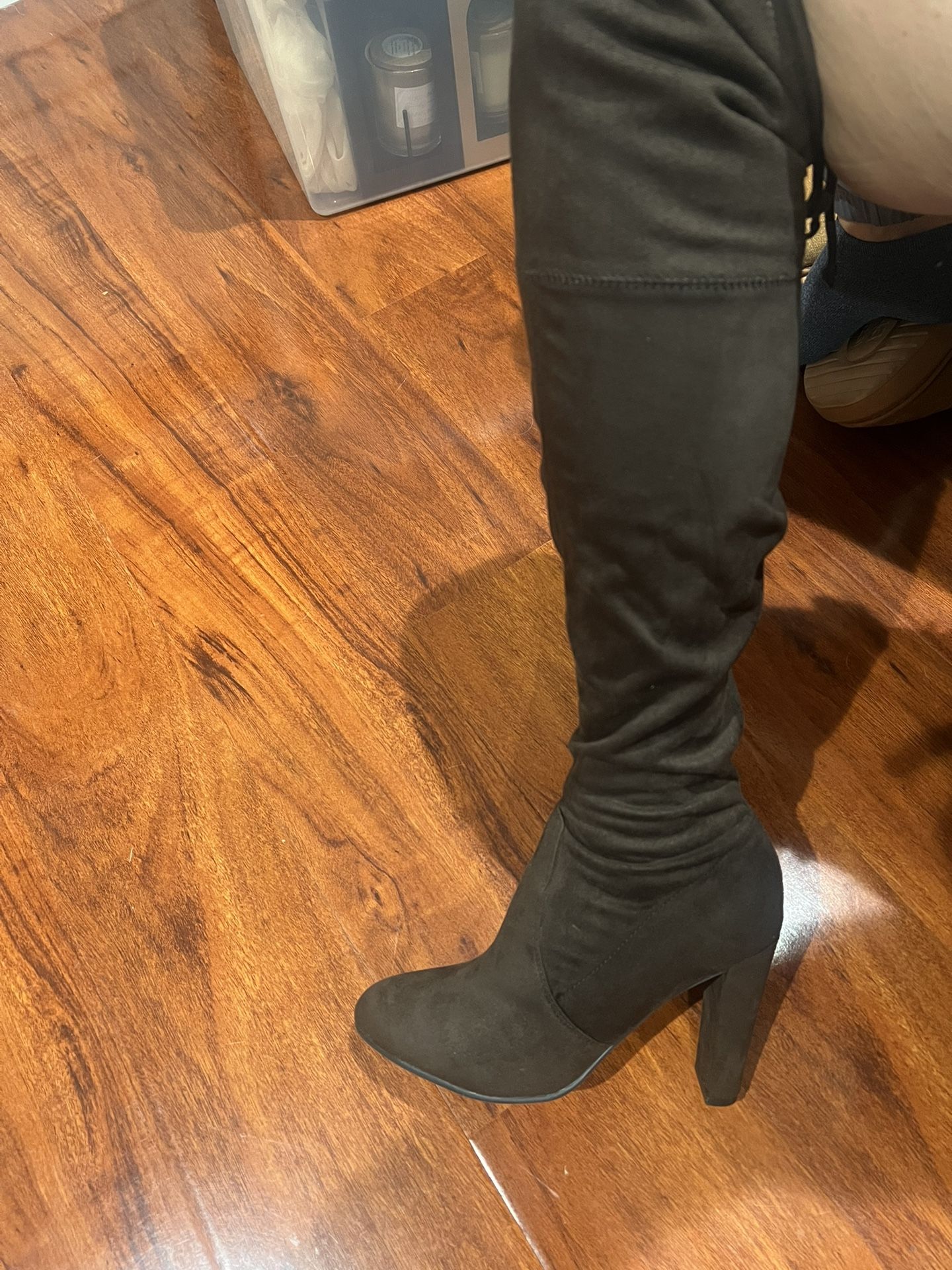 Guess Suede Boots