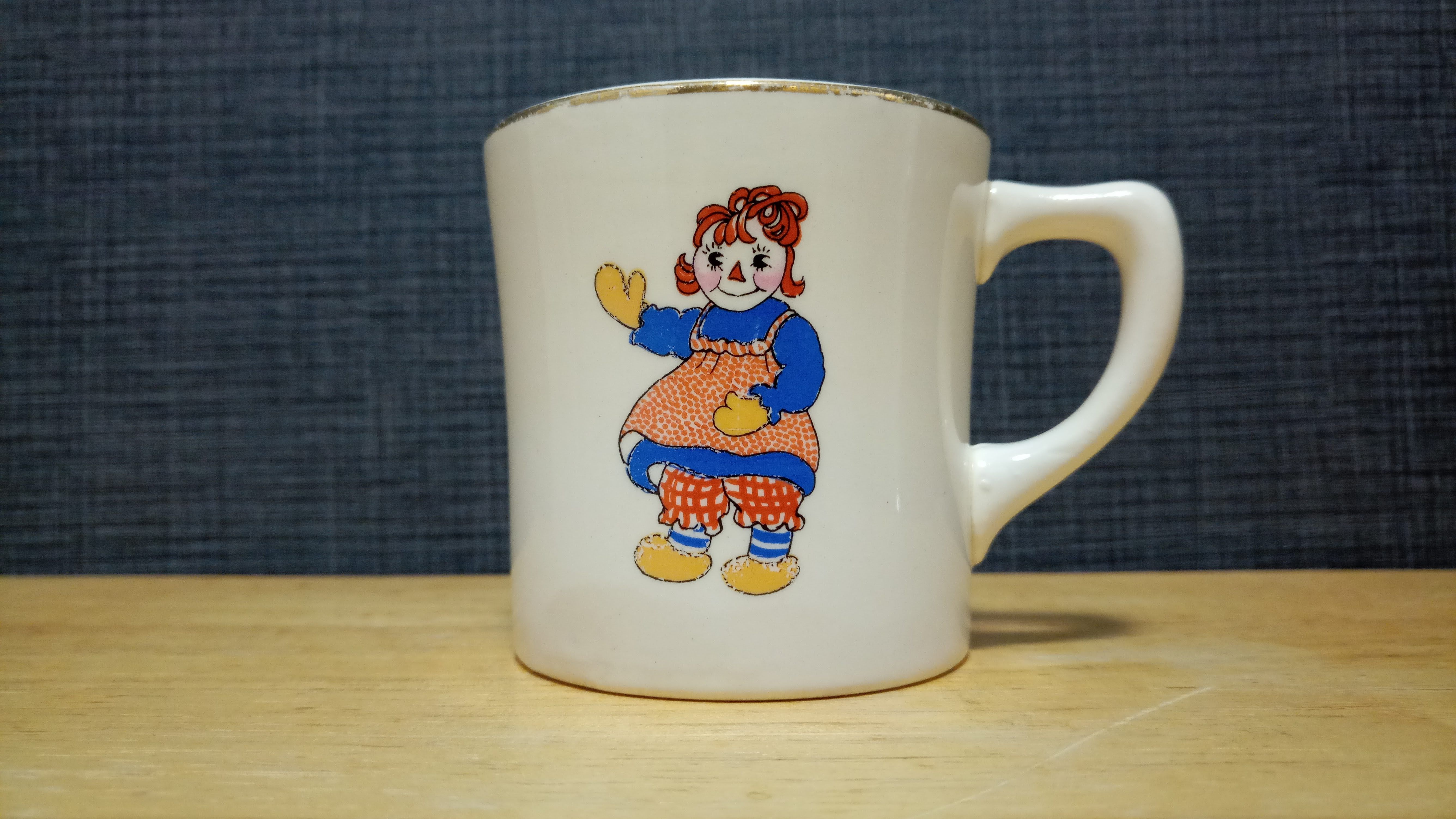 VINTAGE ***1941*** RAGGEDY ANN AND ANDY MUG