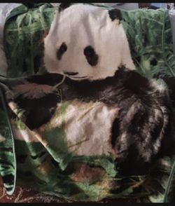 Panda plush Blanket -NEW!!!