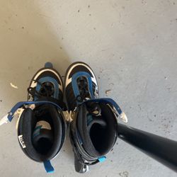 Kid’s rollerblades