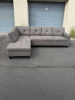 Modern Gray Sectional Couch W/Cup Holders