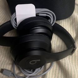 Beats Solo 4