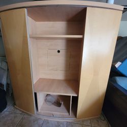 Entertainment center 