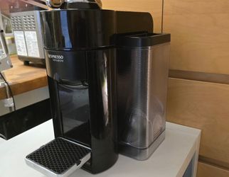 VertuoLine Coffee Maker/ Cafetera Nespresso