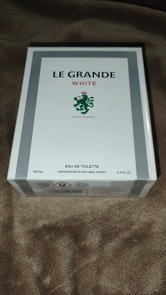 LE GRANDE white