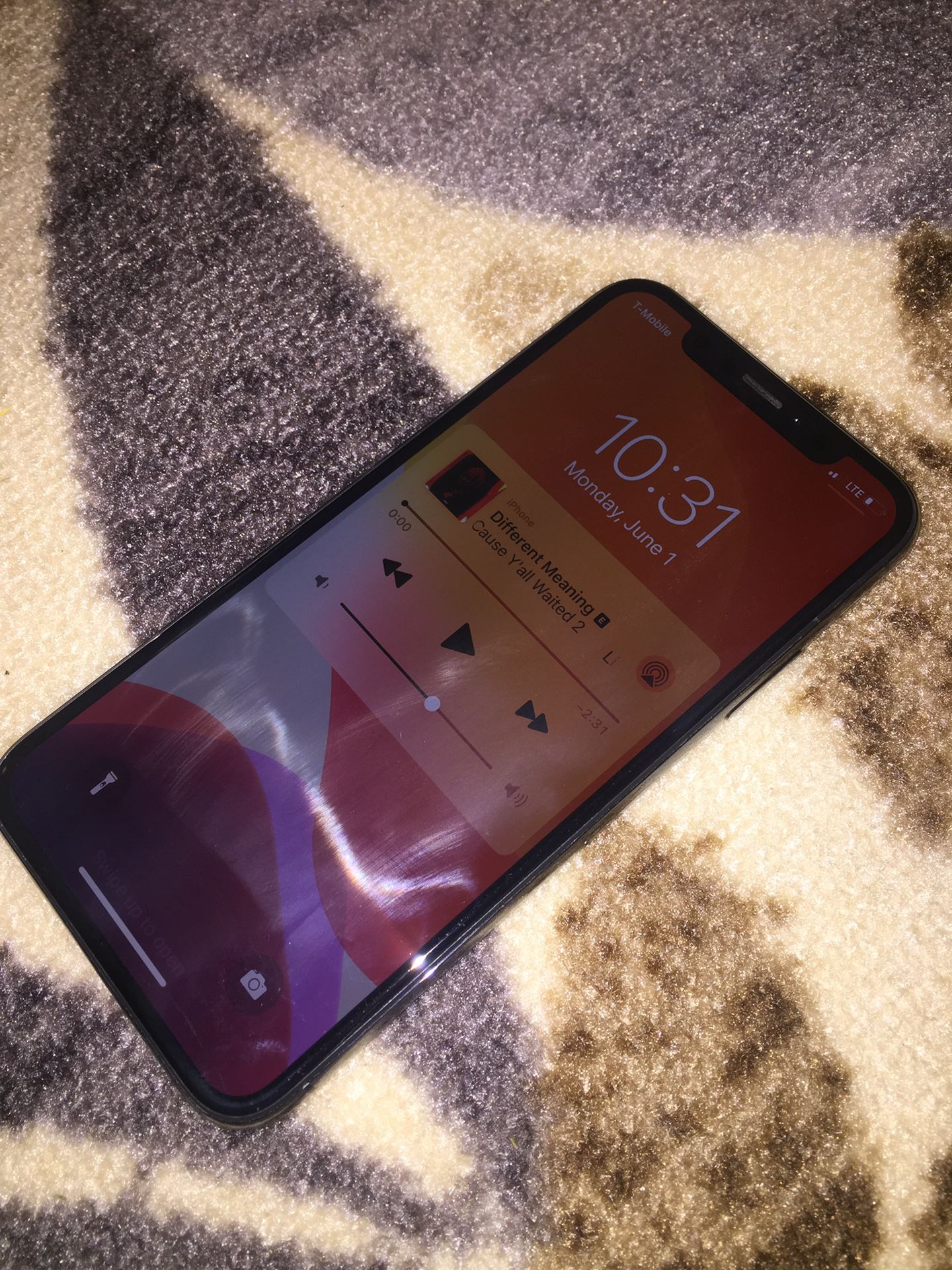 iPhone X $400 64gb Factory Unlocked! /W Charger