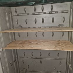 Rubbermaid Shed, Sturdy And Solid, Reinforced With Fasteners, Good Condition 