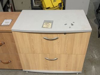 Commercial 2-Drawer Wooden Lateral File Cabinets – $100 📦 Florida