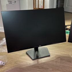 27 Inch Dell Monitor x2 And Monitor Arms