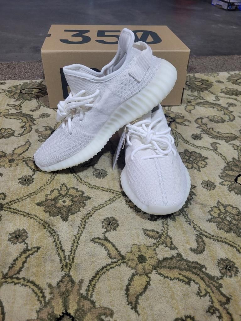 Yeezy Boost 350 V2