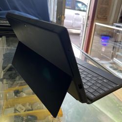 Surface pro1 laptop/tablet touchscreen 10-inch Intel Core i5-3317 @ 1.7Ghz 4GB RAM  128 GB SSD Windows 10 pro. Nothing wrong.