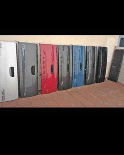 Toyota Tacoma Tailgate – Multiple Colors Available