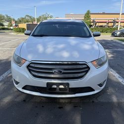 2014 Ford Taurus