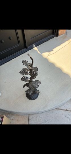 Metal ornament decorative tree