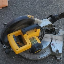 Dewalt 12" Miter Saw