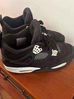 Air Jordan 4  “White Thunder”