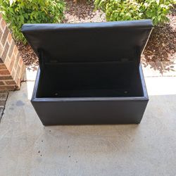 Storage Ottoman $10