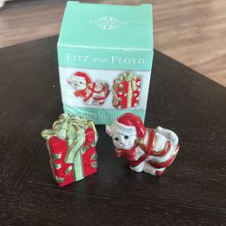 FITZ AND FLOYD Kitty Kringle Salt & Pepper Shakers 