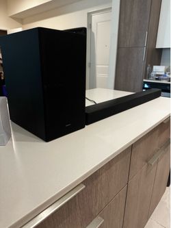Samsung HW-B450 Soundbar + Subwoofer – Excellent Condition