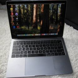 2017 Apple Macbook Pro 13" laptop Intel (contact info removed) 8GB 256G flash drive - $299 (Schererville IN)