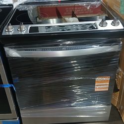 Slide in electric range with convection