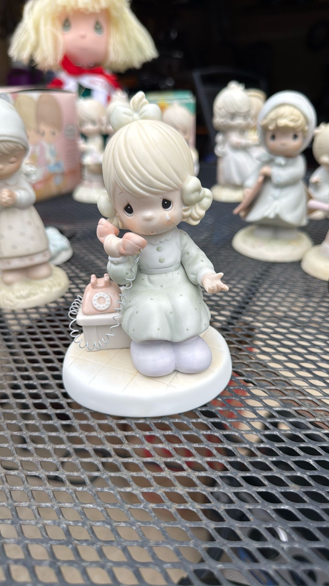 Precious Moments Figurine Tell It to Jesus
