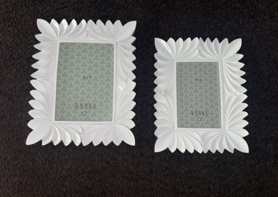 2 Pcs Picture Frame set (5x7 & 4x6)
