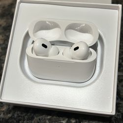 *GREAT DEAL*  White Airpods Pro 2nd Generation 