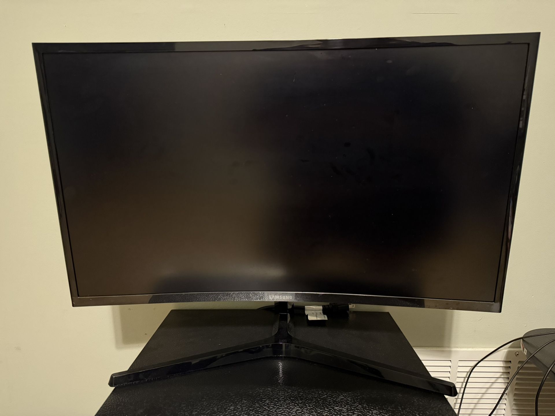 Samsung 27" Curved Monitor 