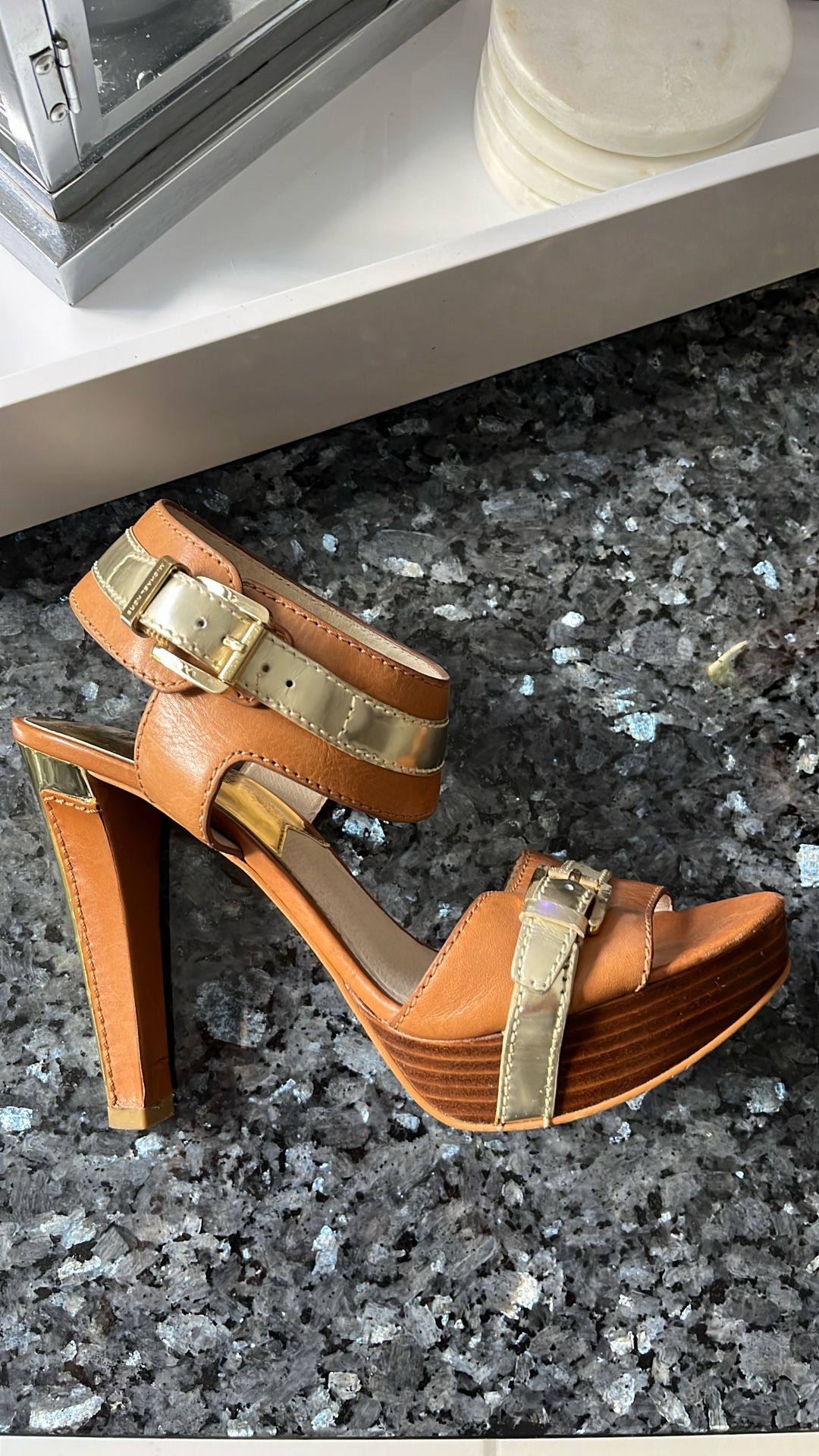 MICHAEL KORS LADIES SHOES SIZE 8 1/2M
