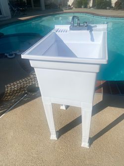 Freestanding Utility Sink with Faucet - Like New!