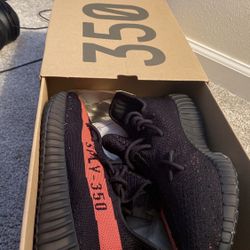 Yeezy 350 V2