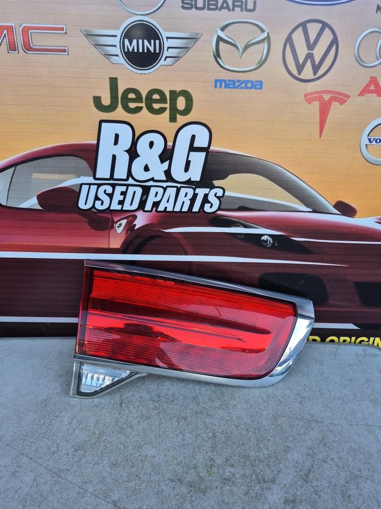 2011 2012 2013 2014 2015 Lincoln MKX Inner Tailgate Tail Light Left Driver Side LH Original Used OEM