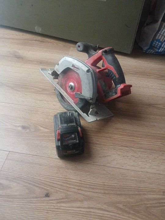 Milwaukee Circular Saw