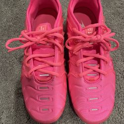pink nike vapormax 