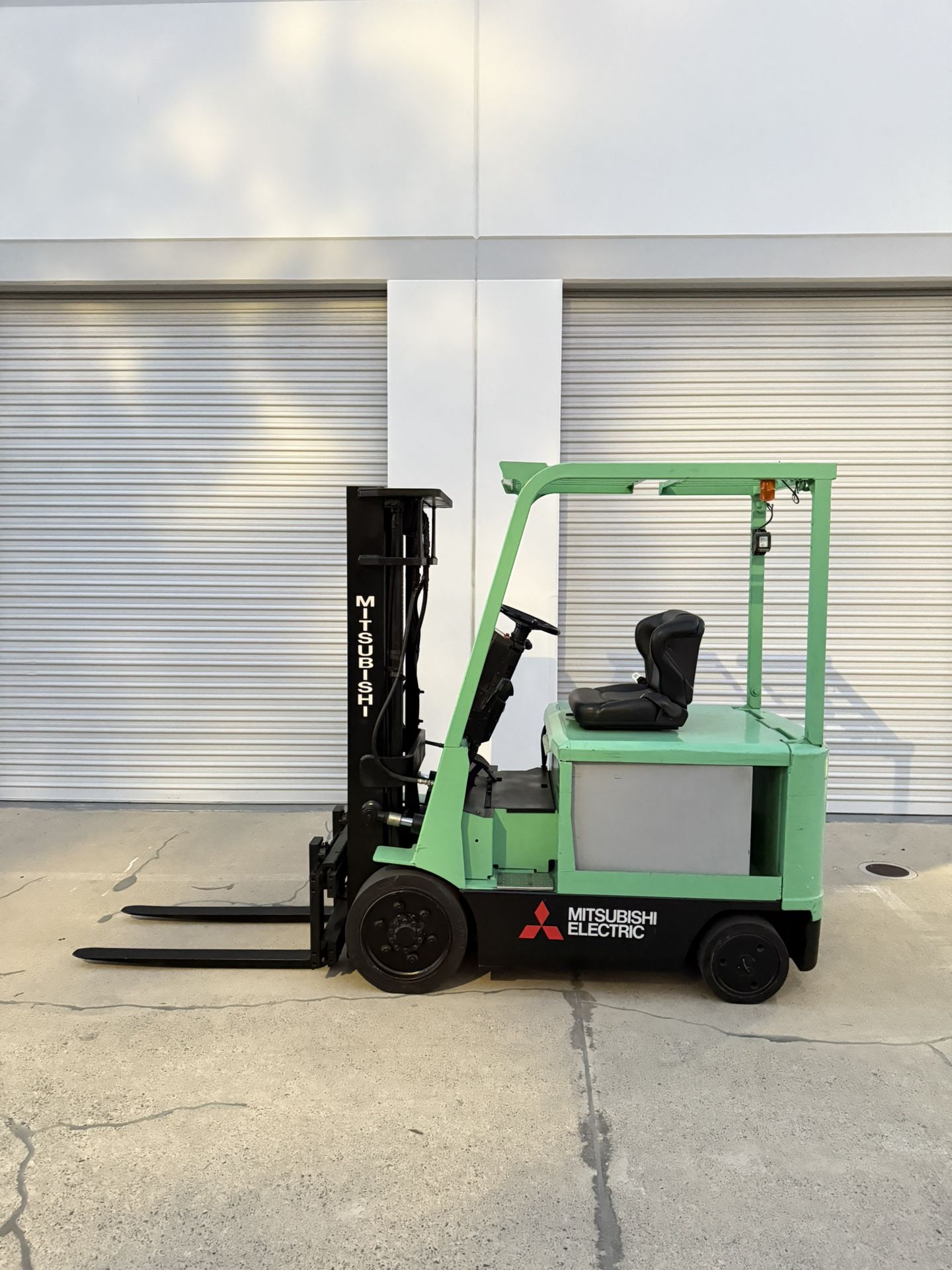 Mitsubishi Electric Forklift 5000 LB Side shift