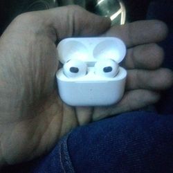 Apple Airpods Gen 3 With Case