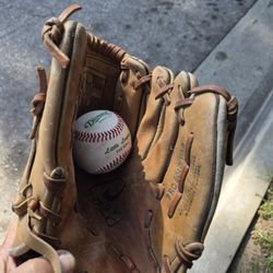 Nike Pro Style Infielders Glove ( SEE PICS) LOCATED IN GLENDORA.  CHECK OUT MY PAGE FOR OTHER BASEBALL EQUIPMENT FOR SALE "CHEAP" 