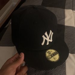 New York Yankees Fitted Cap Size 54.9cm 