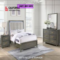 4-piece Queen Bedroom Set Grey