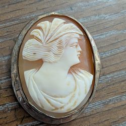 Medium Large Antique Shell  Cameo Pendant