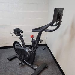 Echelon Connect EX 4S smart exercise bike with built in screen. Requires Echelon subscription login to use workouts on screen.

$400 FIRM