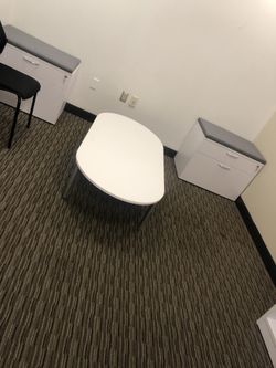 Closing office like new office furniture