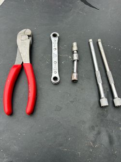 Snap-on and Mac tools