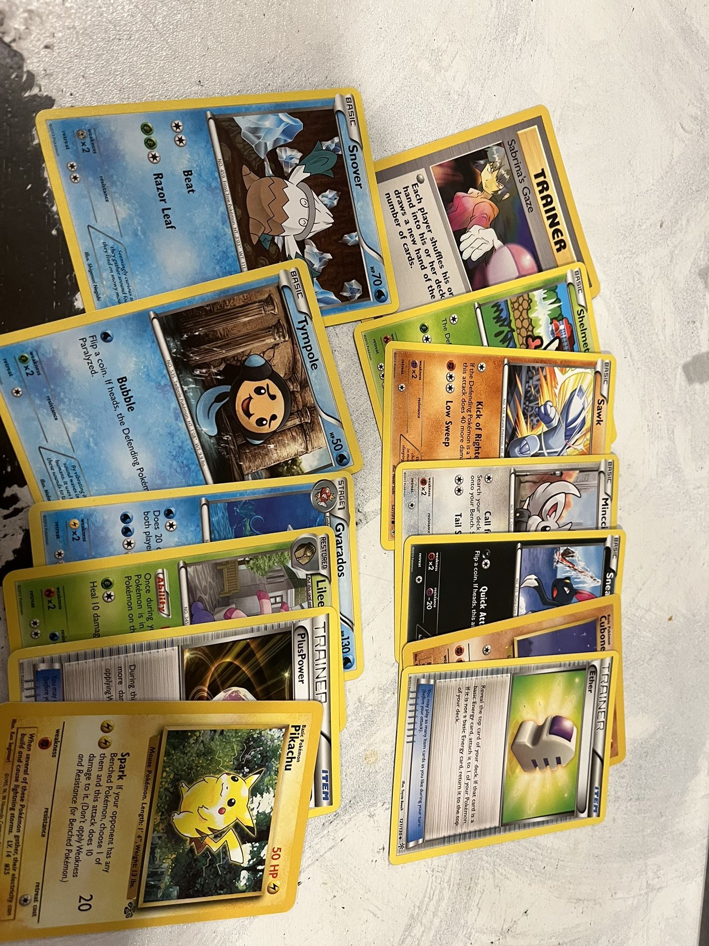 100 Pokémon Cards