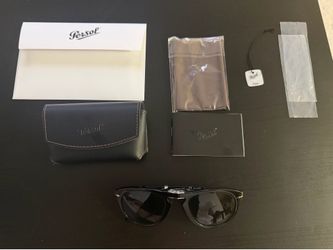 Persol 714 Folding Sunglasses – Black Polarized 52mm (Discontinued Size)