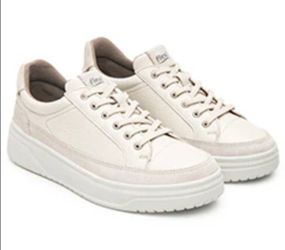 Flexi size 8 sneakers